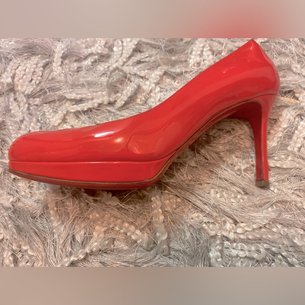 Christian Louboutin Pink Size 36 1/2 heels